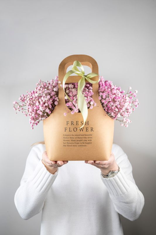 Композиция из розовой гипсофилы