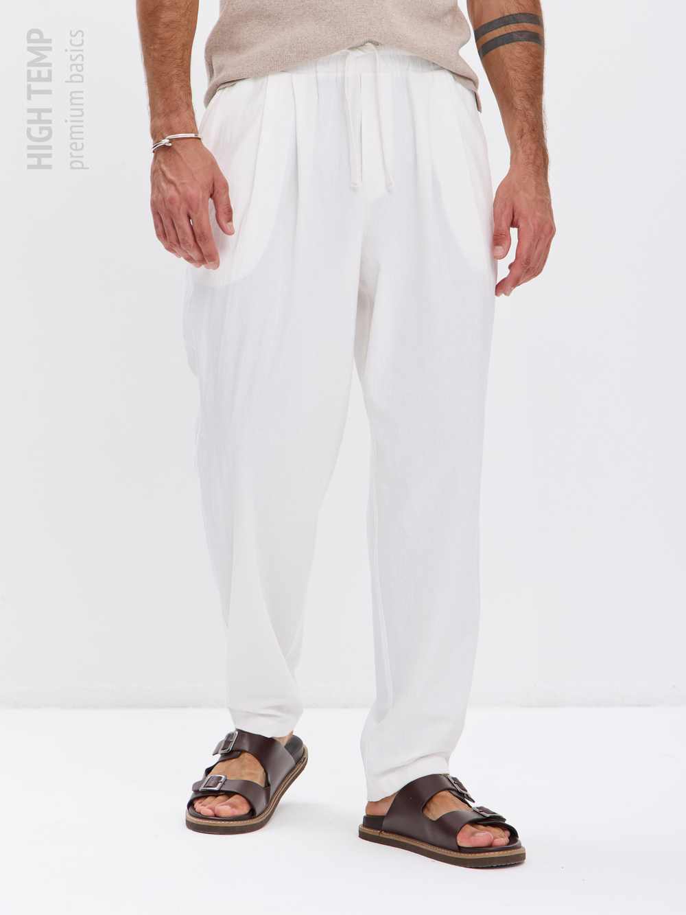 Штаны хлопковые с защипами