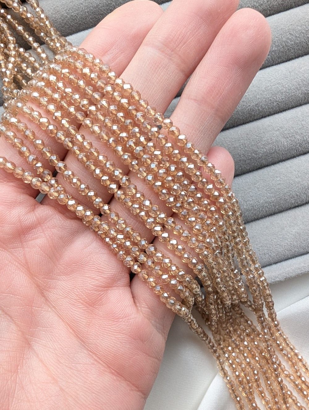 Шпинель стеклянная 3мм, песочный