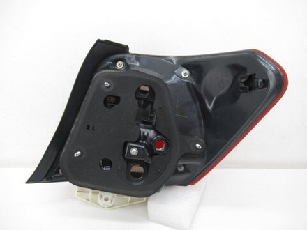 стоп левый Toyota Corolla Axio NZE161 165 12-598