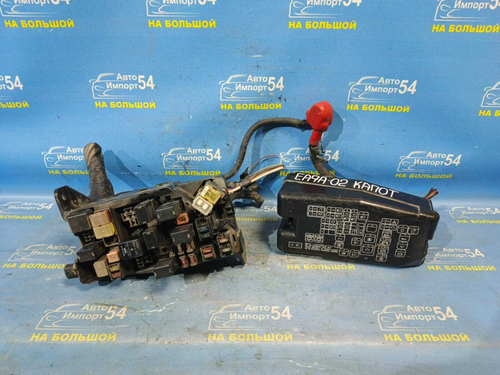 Блок предохранителей подкапотный MITSUBISHI GALANT 2000