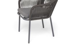 "Лион" стул плетеный из роупа, каркас из стали темно-серый (RAL7024) муар, роуп темно-серый круглый, ткань темно-серая 027