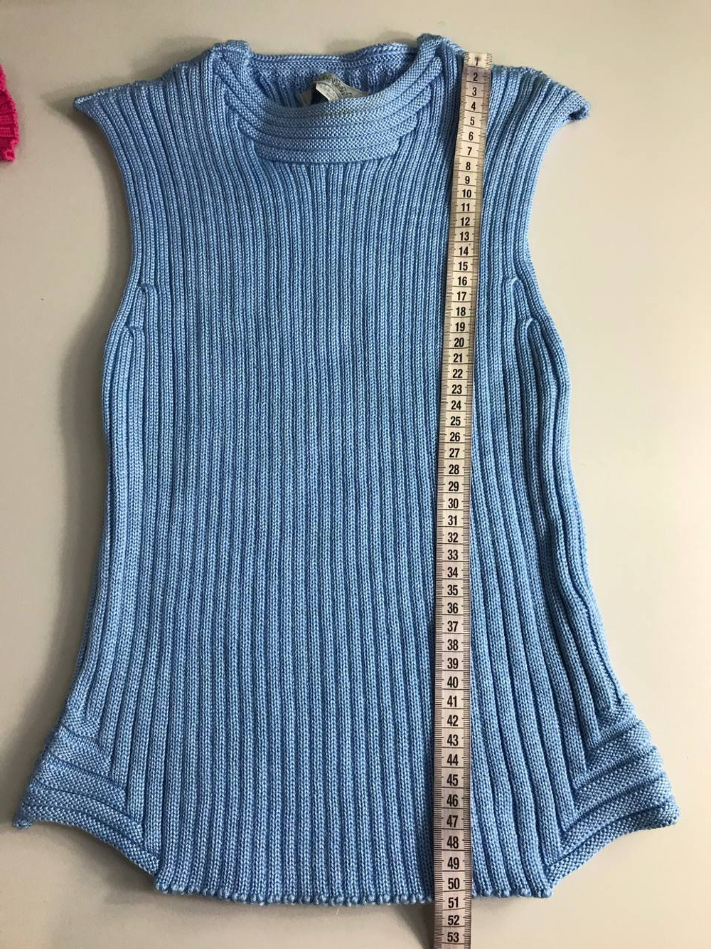 Жилет в голубом оттенке фактурный на рост 152-158, новый