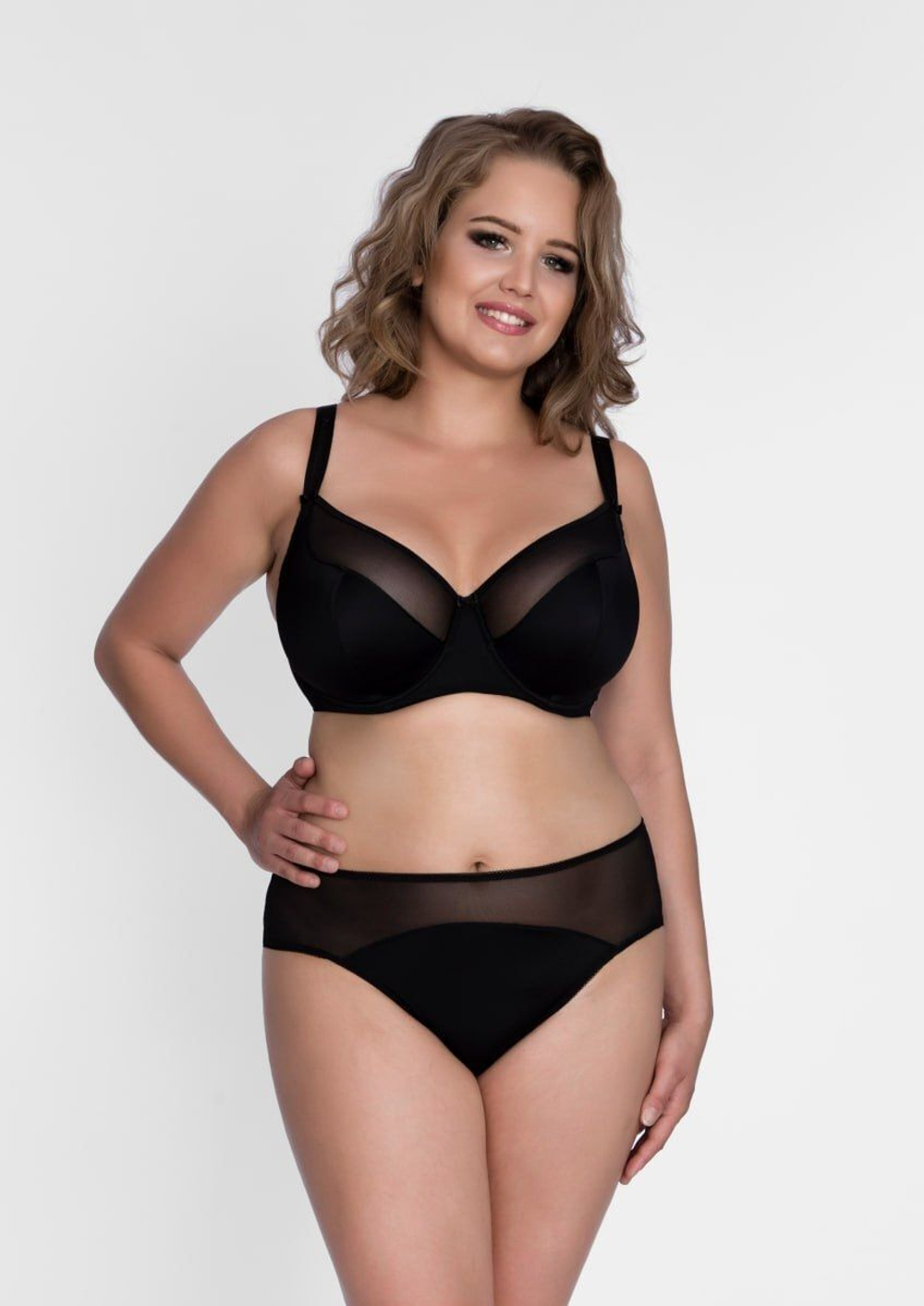 Однотонный бюстгальтер на косточках с мягкой чашкой plus size (Размер: 85H) (Цвет: черный)
