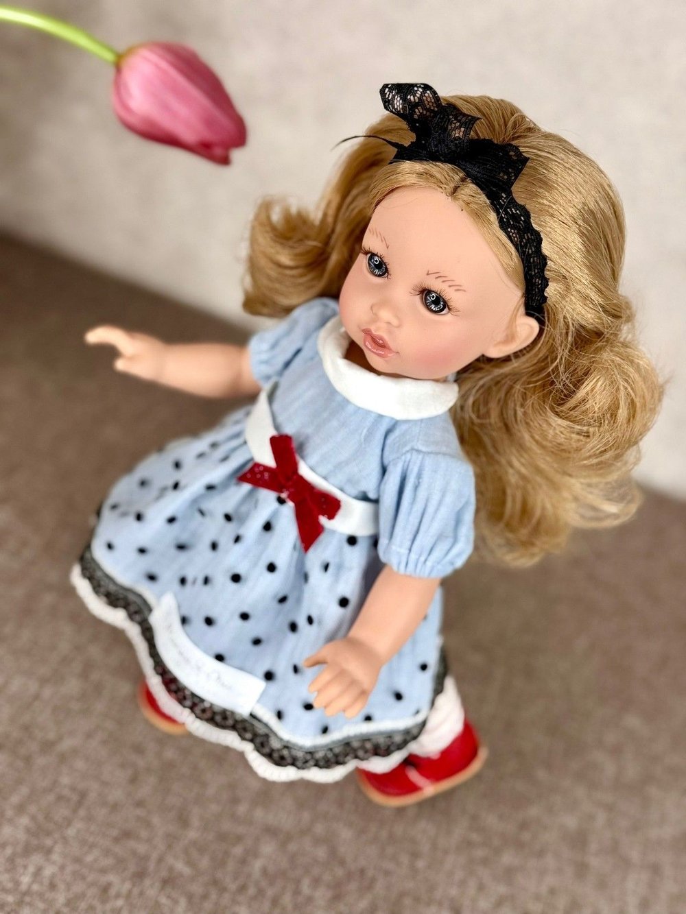 Кукла Marina and Pau 30cм Petit Alicia виниловая (M2546)