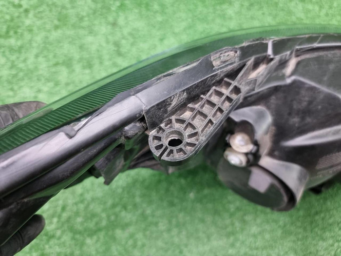 Фара левая Ford Transit 7 (2014-2019) галоген