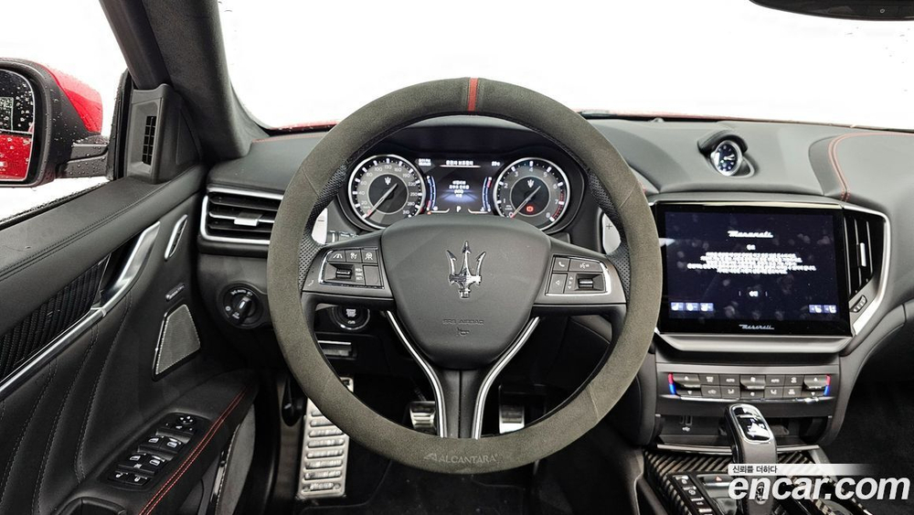 Maserati Ghibli 3.0S Q4 F Tribute (12.2021)
