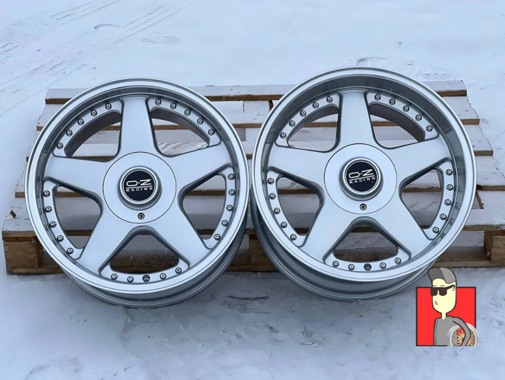 Комплект дисков OZ Racing Futura 17x8.5/9.5 et20/20 5x100/5x114.3