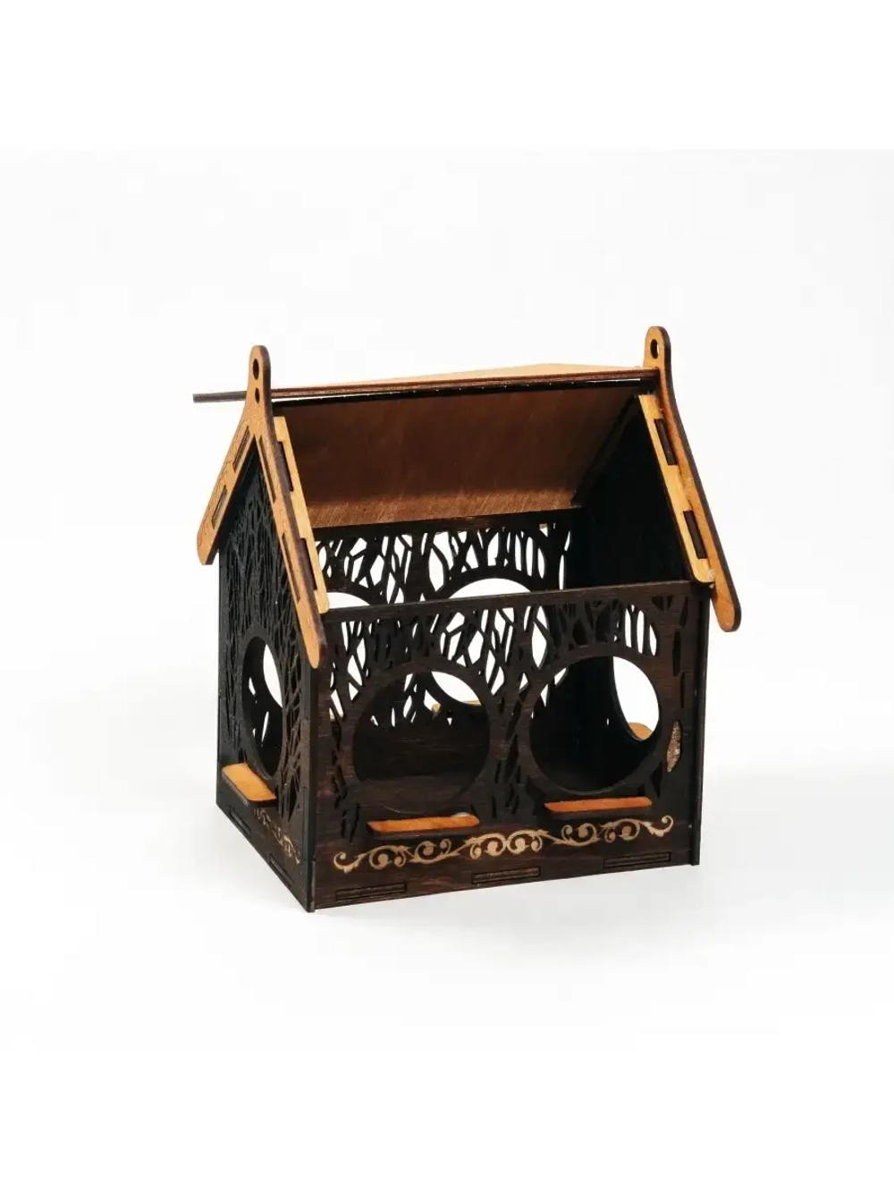Кормушка-домик