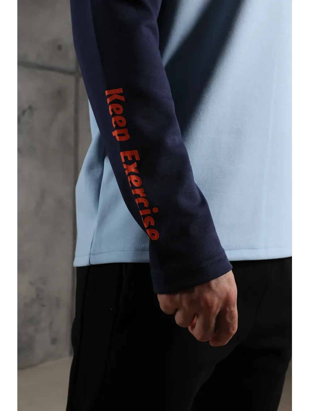 Свитшот без капюшона