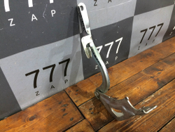 Петля капота правая Kia Sportage 3 10-16 Новая 791203W000