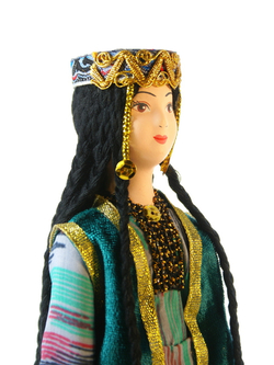 Кукла фарфоровая коллекционная Узбечка