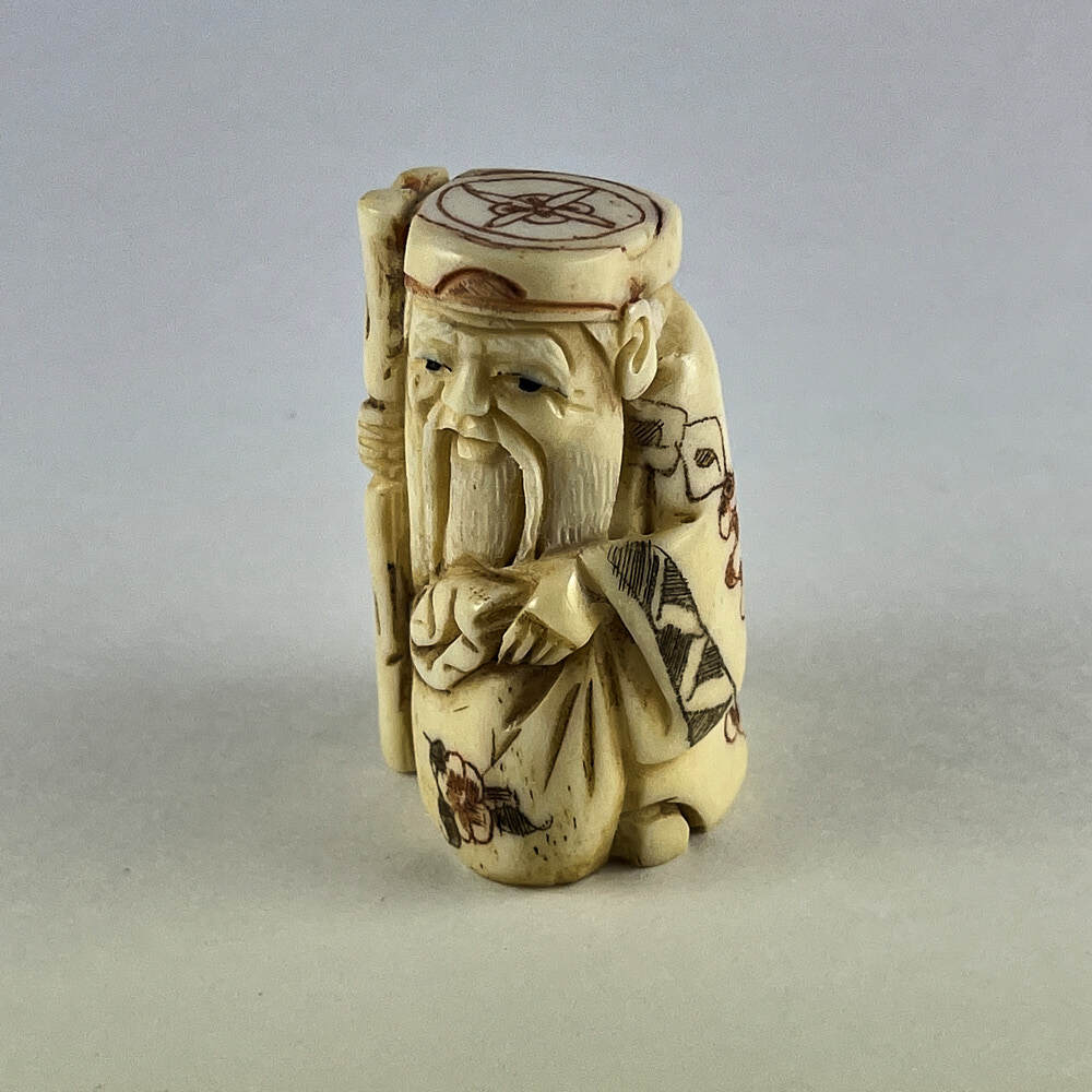 Статуэтка нэцкэ Дед с мешком риса и посохом