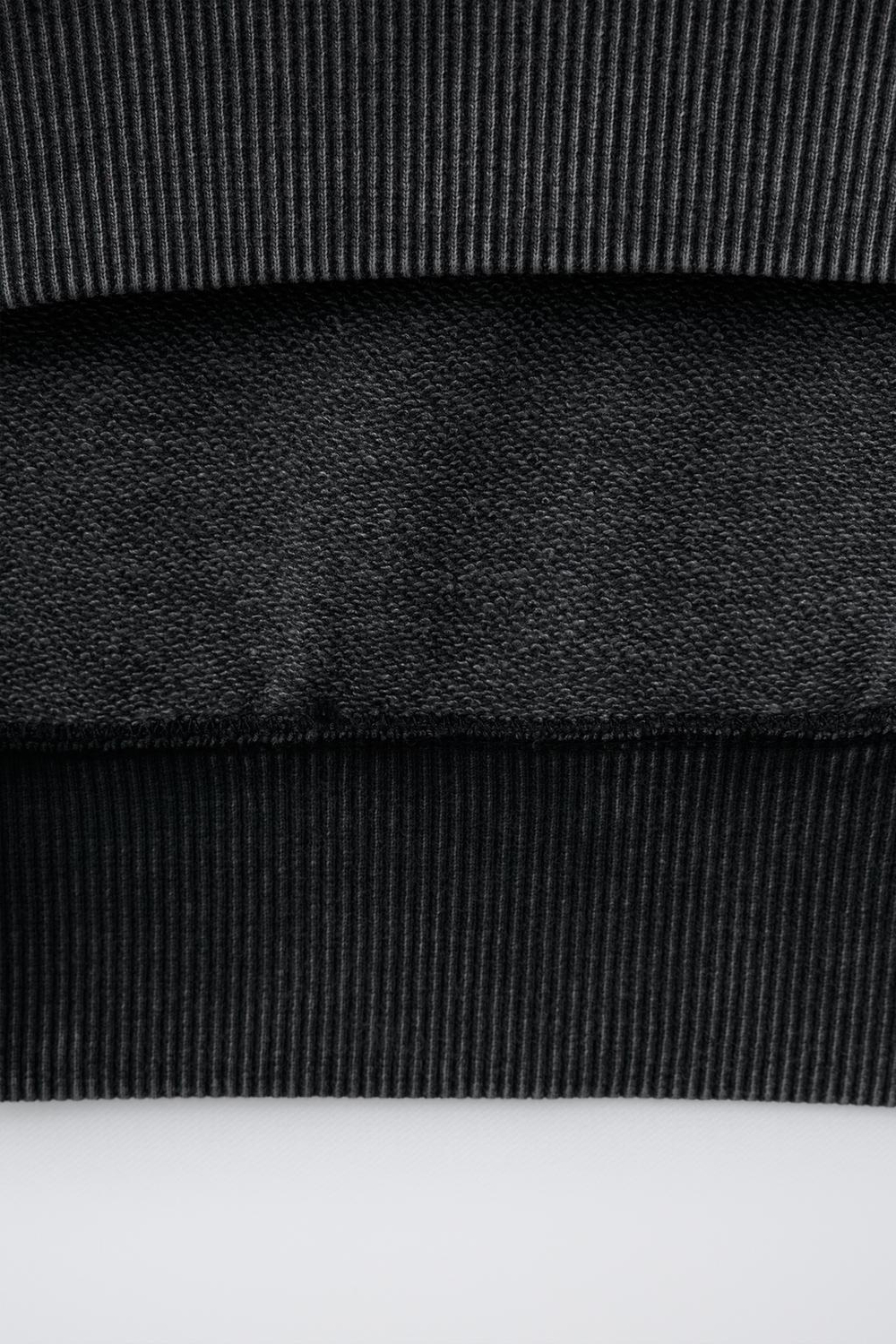 ZARА ФУТБОЛКА ИЗ ФУТЕРА С НАШИВКОЙ, АНТРАЦИТОВО-СЕРЫЙ