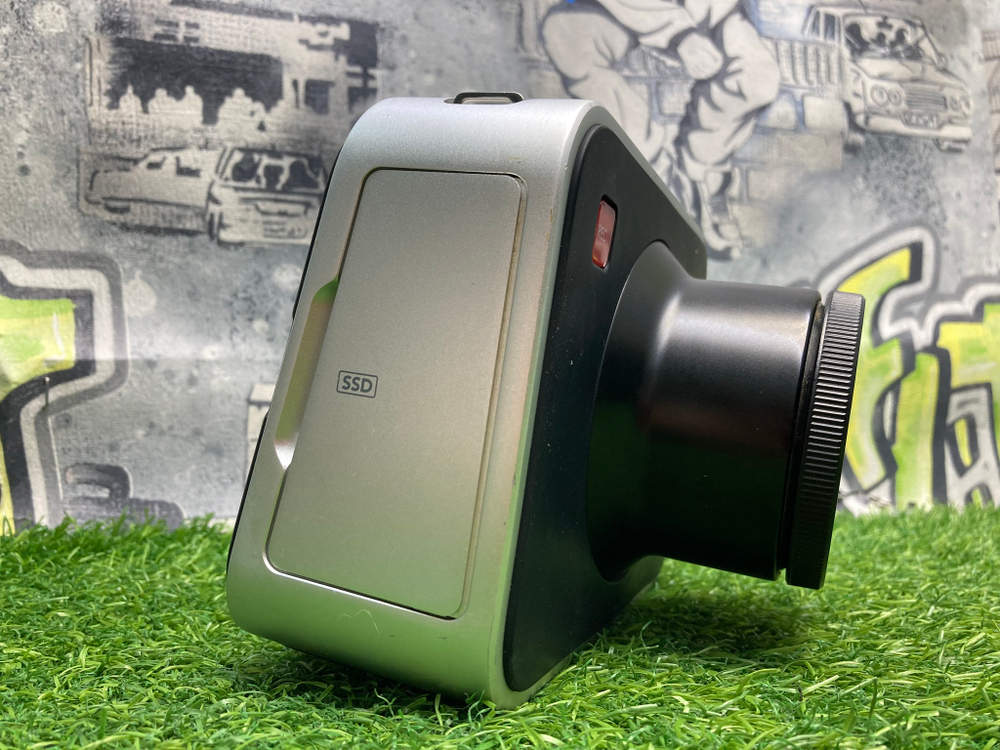 BlackMagic Cinema Camera 2.5K Canon EF