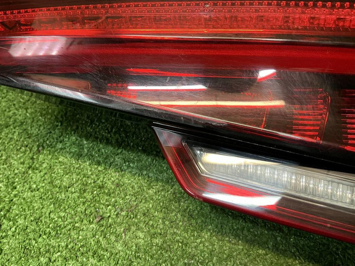 Фонарь правый внутренний Audi A4 B9 (2015-2020)