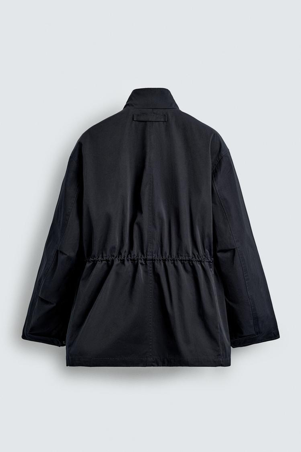 ZARA ПАРКА ВЫСОКОТЕХНОЛОГИЧНАЯ С КАРМАНАМИ, МОРСКОЙ СИНИЙ