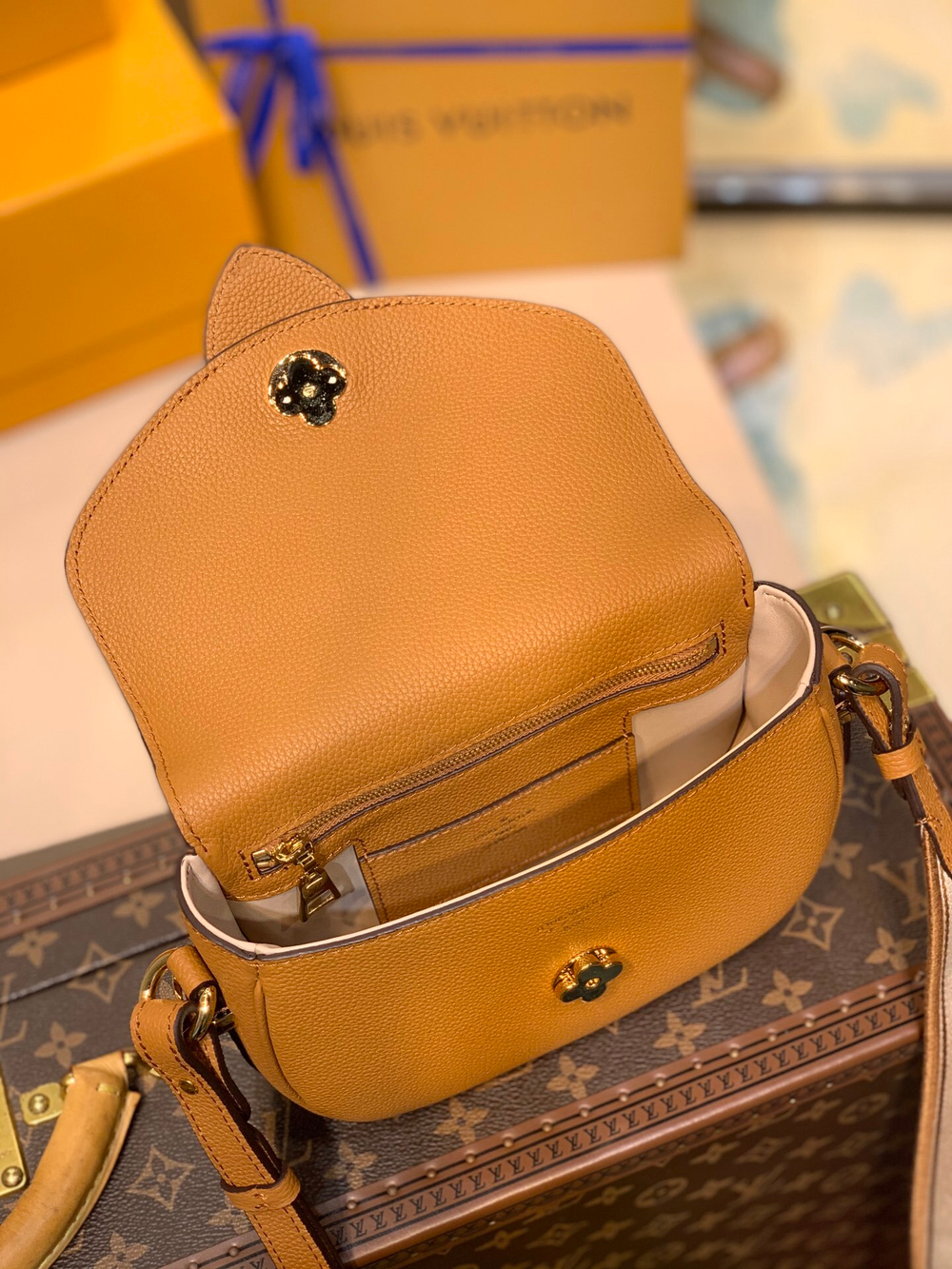 Louis Vuitton Pont 9 Soft PM