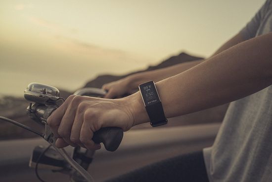 Пульсометр Polar A370 Black M/L с датчиком пульса на запястье