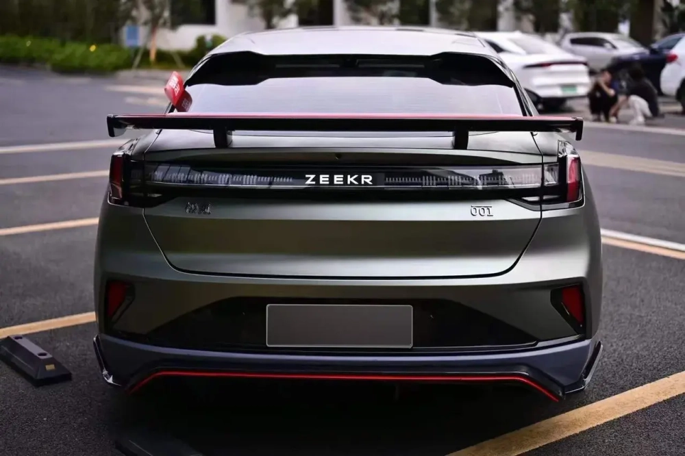 Карбоновый обвес FR для Zeekr 001 РЕСТАЙЛИНГ 2024+ ЗИКР