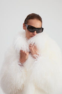 Шуба из натурального меха Лама