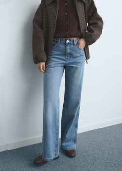 Прямые джинсы с завышенной талией