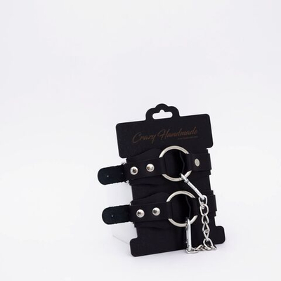 Черные кожаные оковы с кольцом