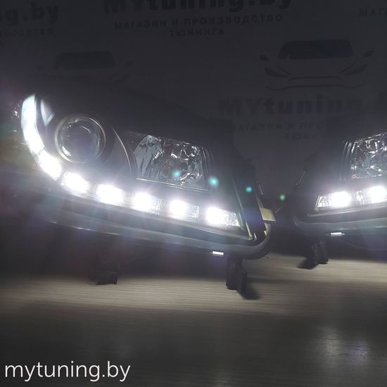 Передние фары daylight black для Opel Zafira A