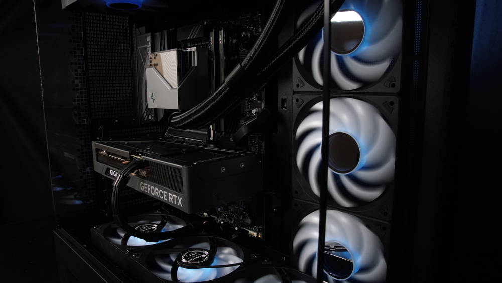 i9 14900KF + RTX 5090 32Gb