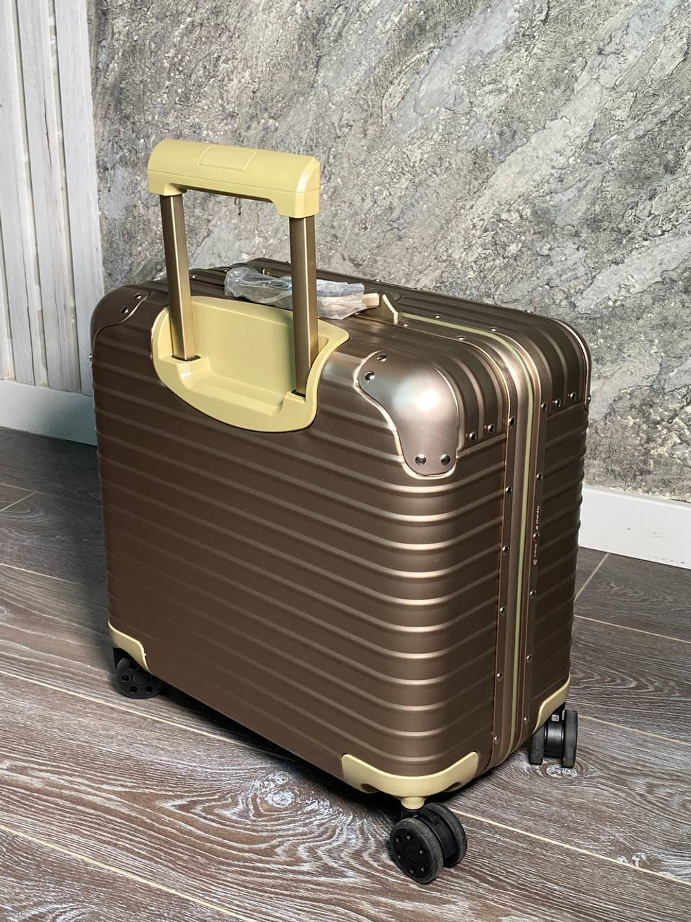 Чемодан Rimowa, арт. 476742082