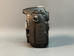 Nikon D300 Body 316.00 кадров, была произведена замена затвора на новый