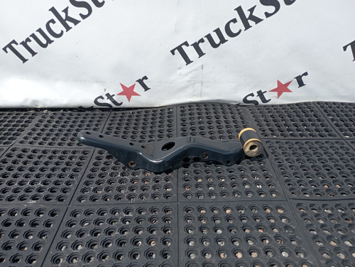 Кронштейн замка кабины