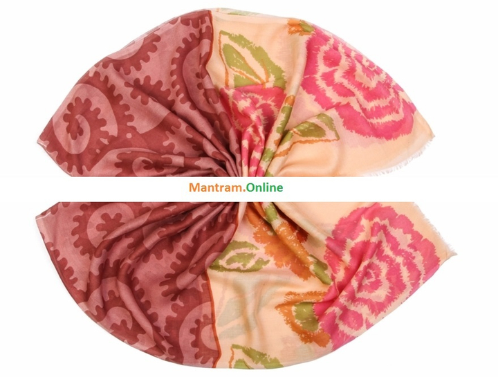 Палантин Вискоза 100% Розовые и зеленые цветы на кремово-коричневом фоне 70x170 см.