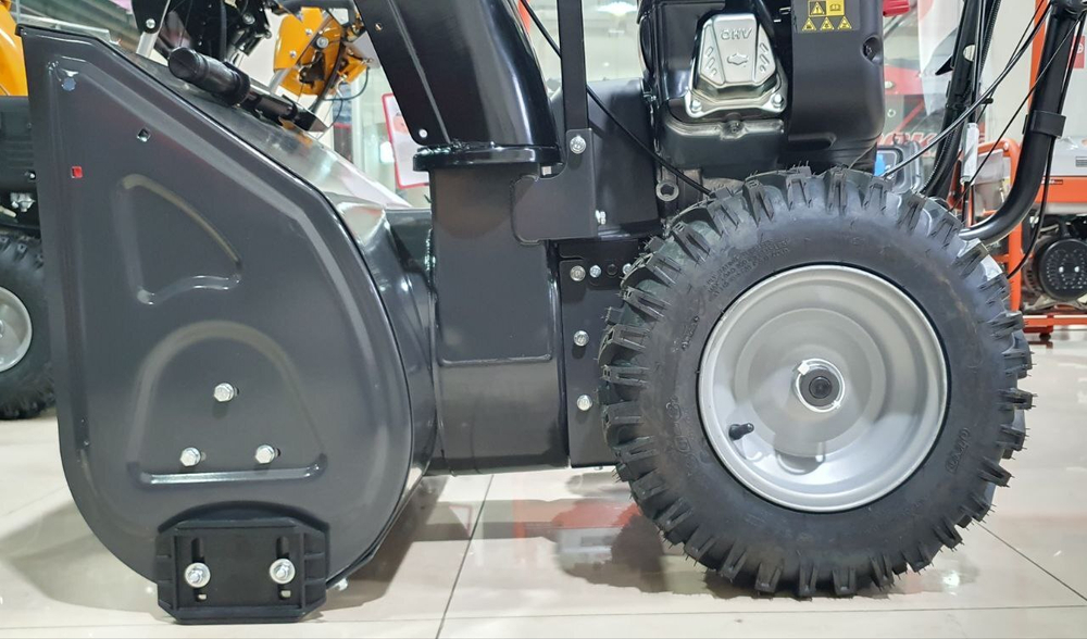 СНЕГОУБОРЩИК EVOline SBG 610 BE