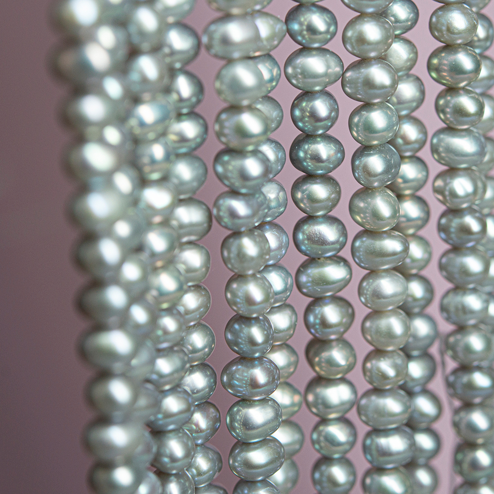 Жемчуг культивированный овальный A++ Grade, серый, 4*5,5-6мм