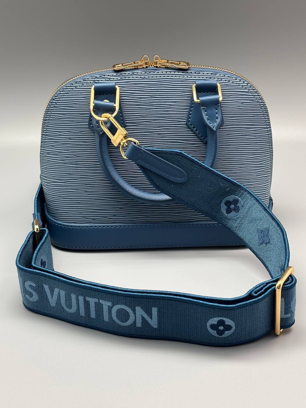Сумка Louis Vuitton
