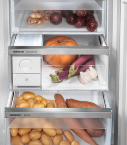 Холодильник Liebherr CBNbsa 5753