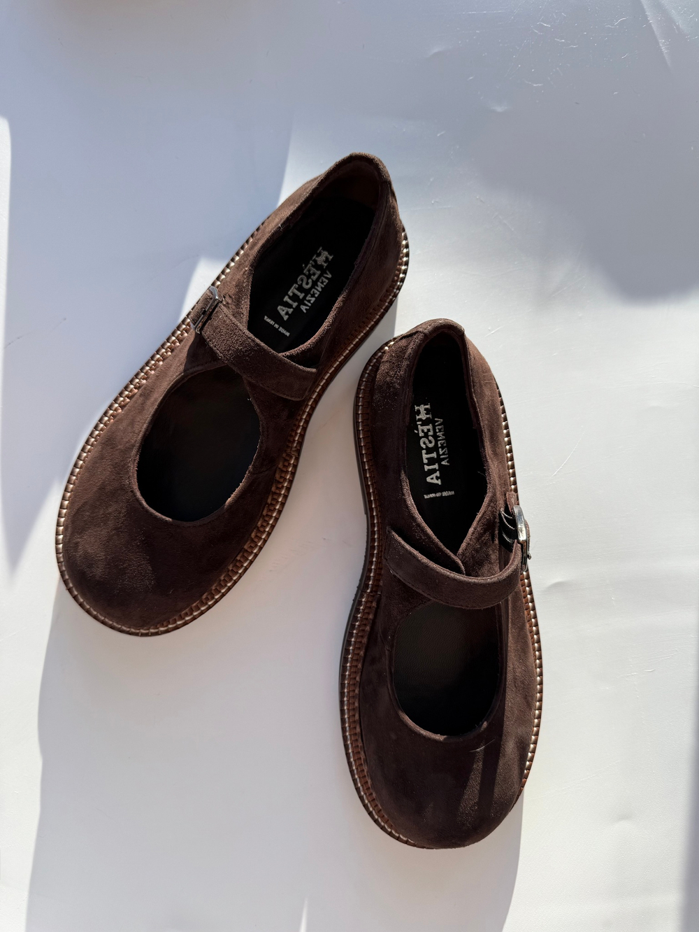 Туфли из натуральной замши LILA Cioccolata
