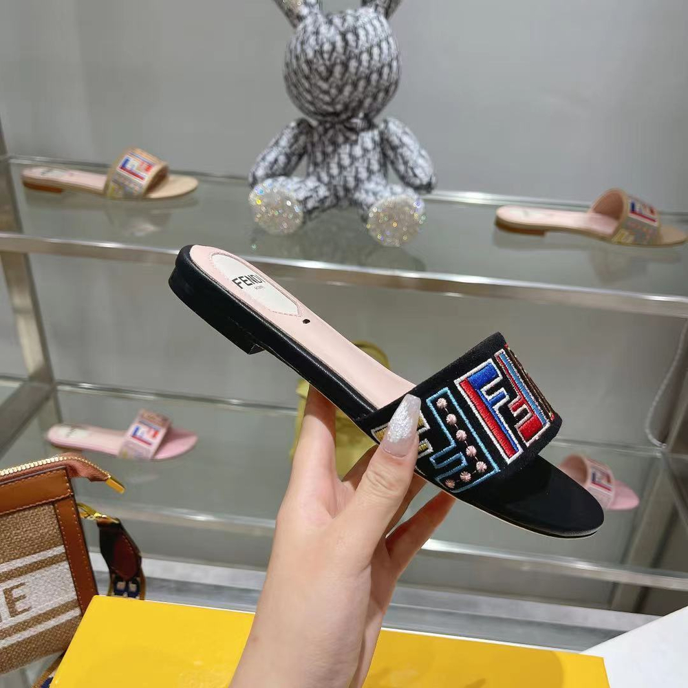 Fendi Signature Slides