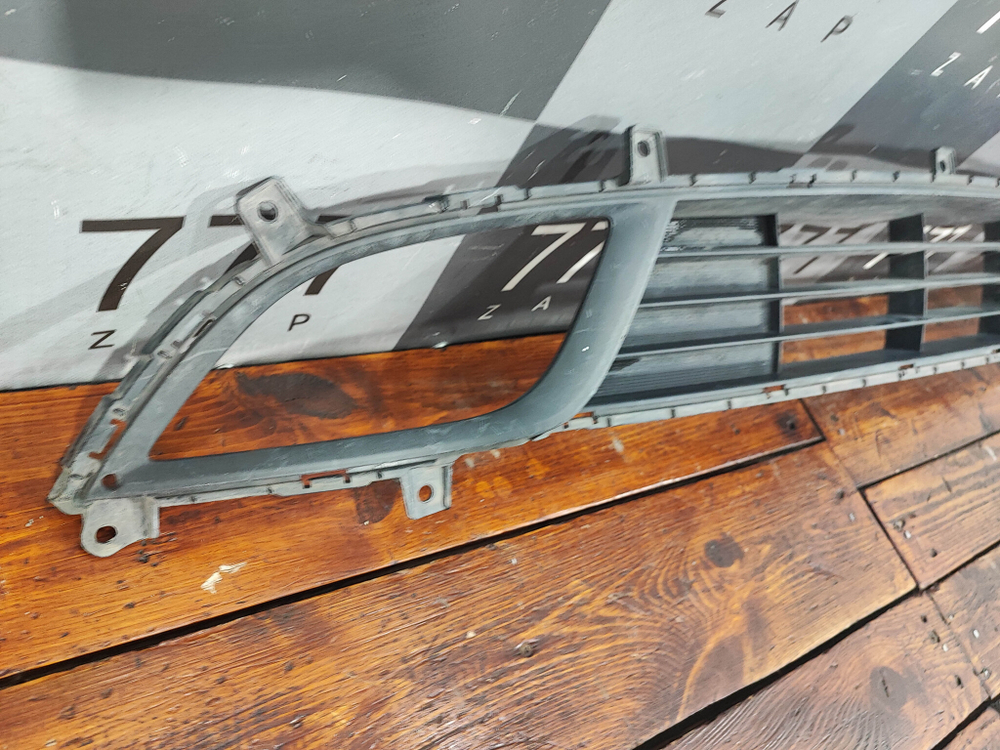 Решетка переднего бампера Kia Cerato 3 (YD) 16-20 Б/У Оригинал 86522A7800