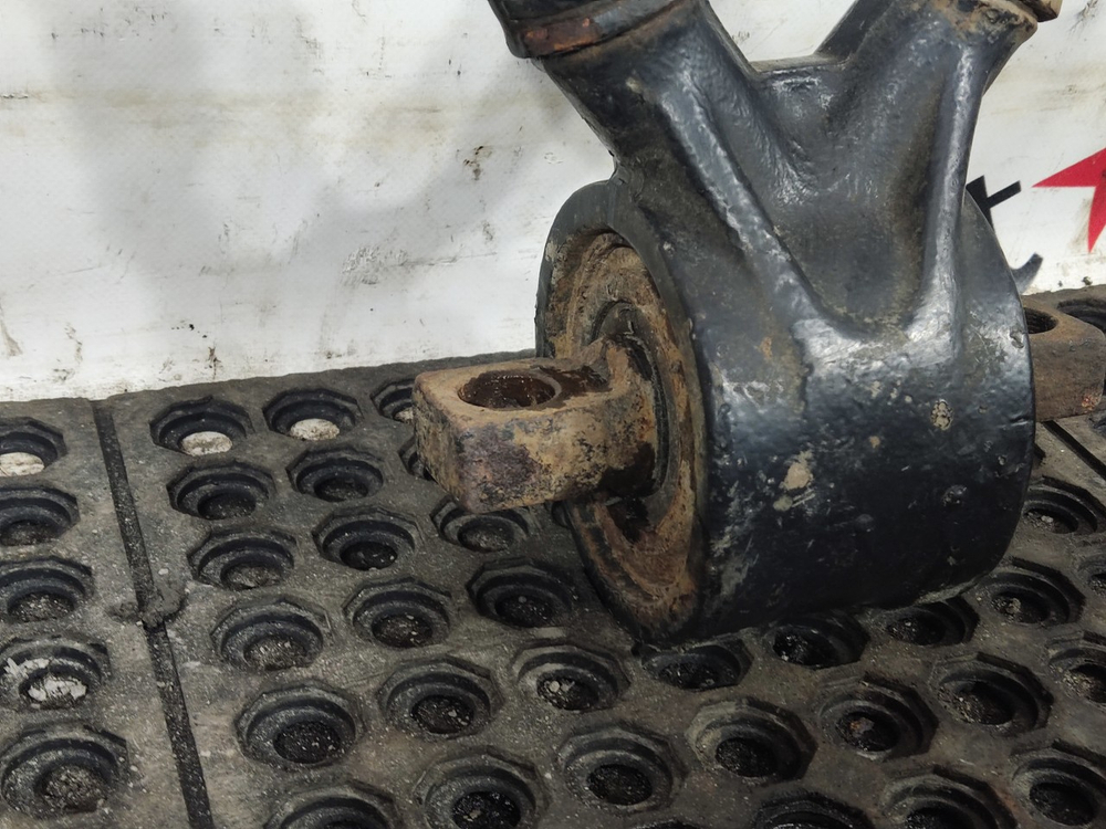 Тяга реактивная V-образная 2023г