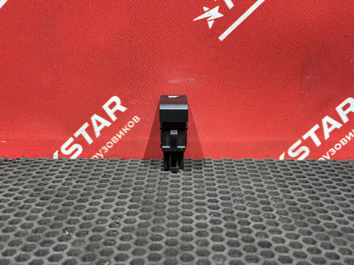 Кнопка стеклоподъемника правого