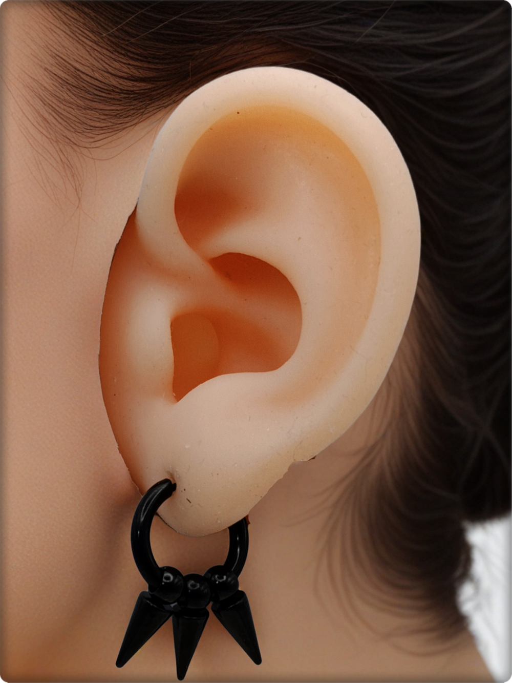 Моносерьга для пирсинга уха с конусами. Сталь с покрытием.