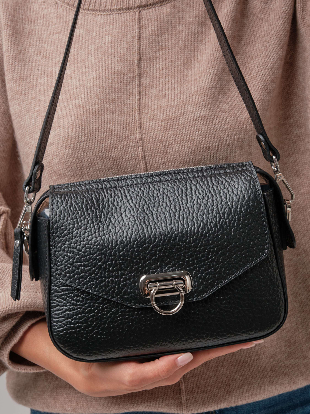 Женская сумка кросс-боди Azaro черный соло