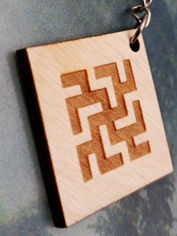 Брелок из дерева Цветок Папоротника