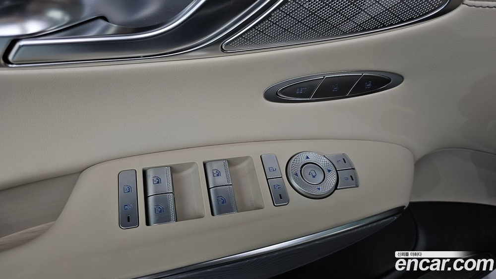 Genesis GV70 2.5T Бензин AWD (11.2022)