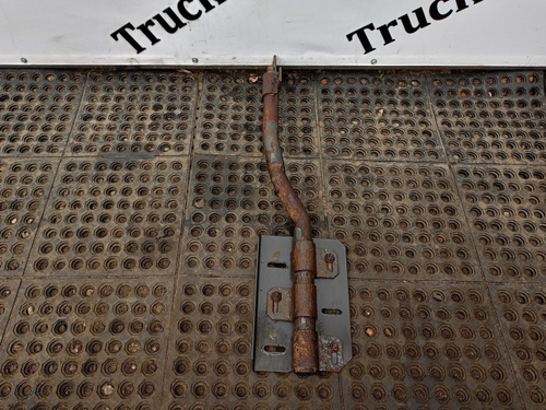 Кронштейн воздушного фильтра 2017 г.