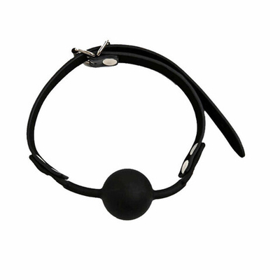 Кляп черный силиконовый на кожаном ремешке с застежкой Onjoy BDSM Silicone Gag (Цвет: черный)