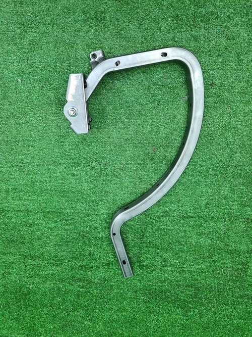 Петля крышки багажника левая Geely Preface (24-нв)