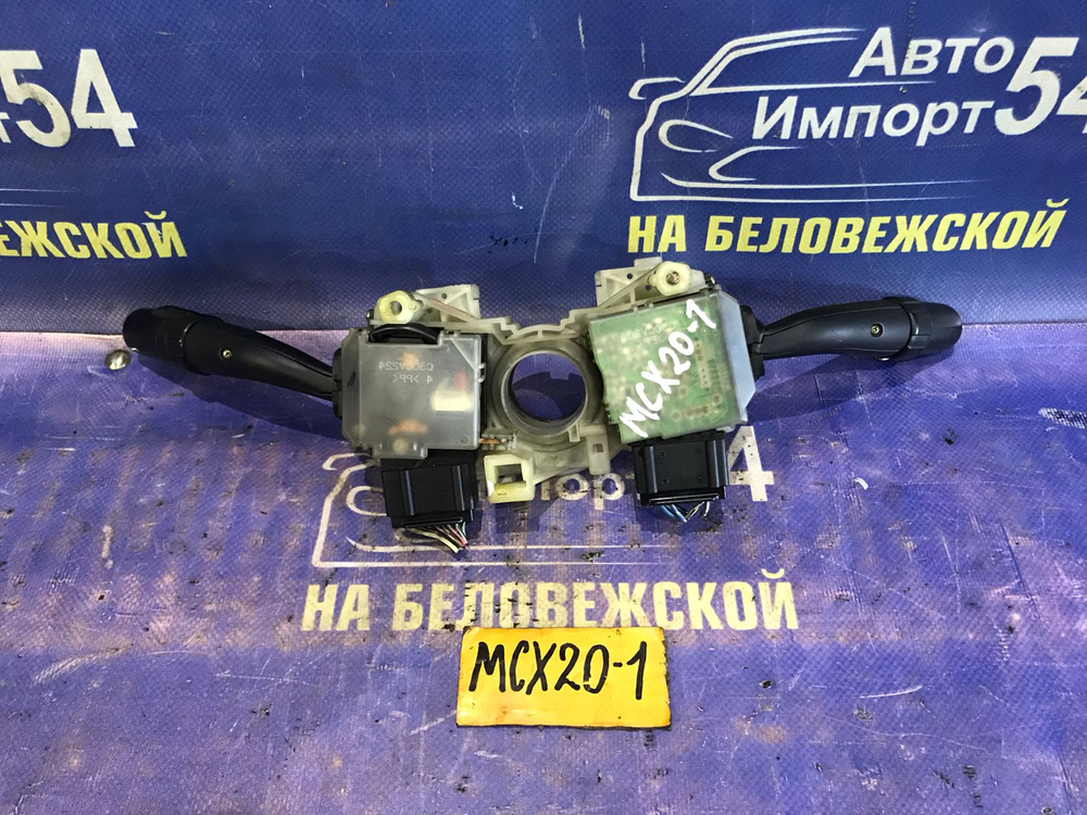 Переключатель подрулевой TOYOTA PRONARD 2000
